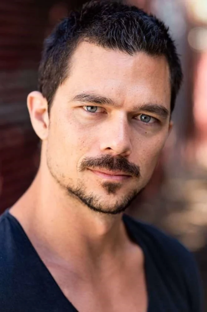 Luke Arnold