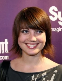 Nicki Clyne