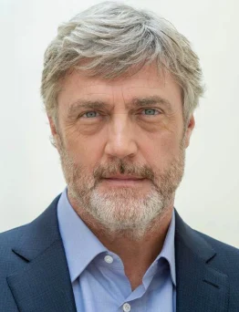 Vincent Regan