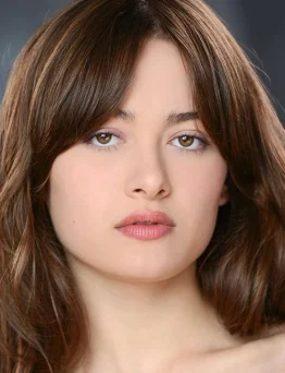 Chloe Avakian