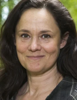 Pernilla August