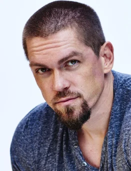 Steve Howey