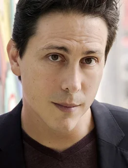 Álvaro Flores