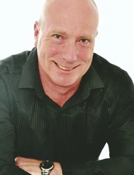 Peter Neaves