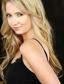 Lindsay Selles