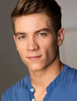 Lucas Adams