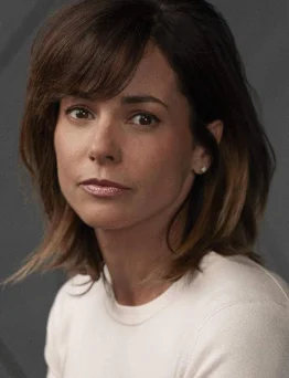 Stephanie Szostak