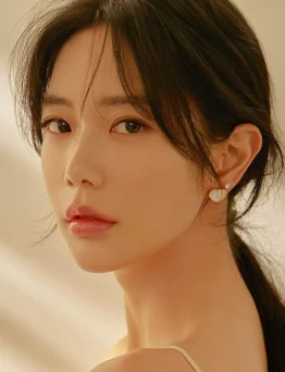 Clara Lee