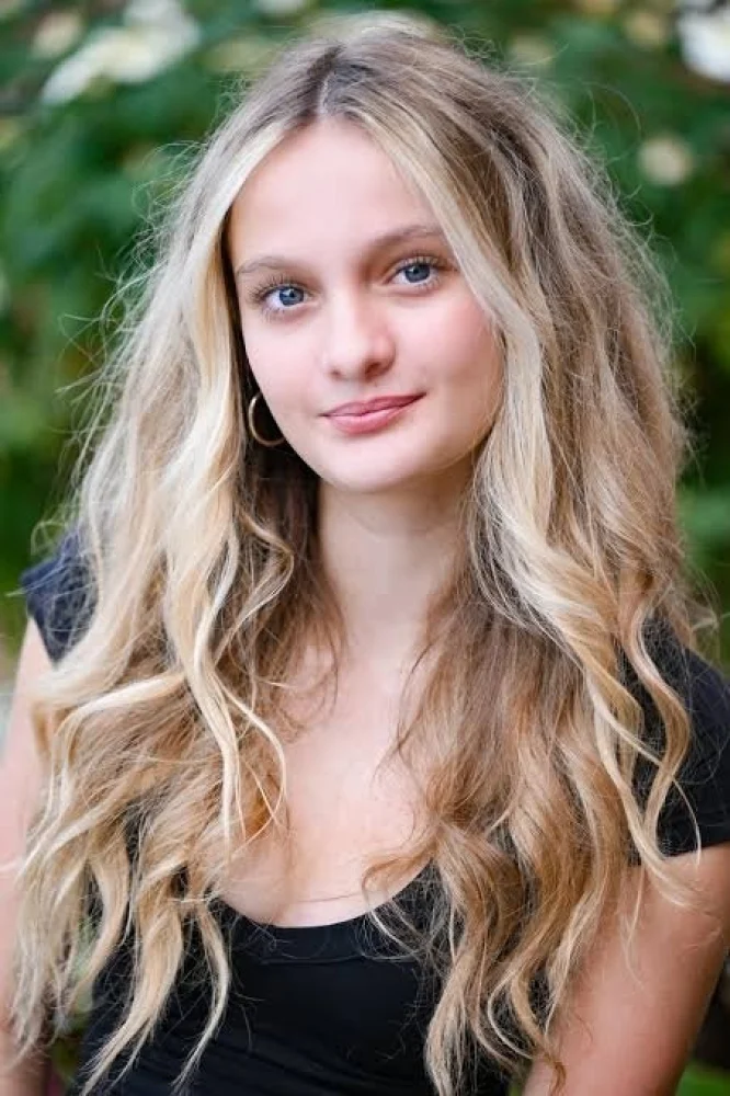 Amelie McLain