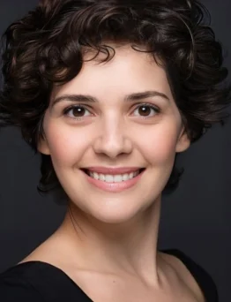 Dila Bayrak