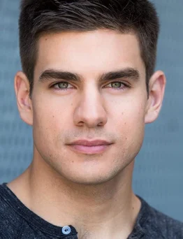 Alex Esola