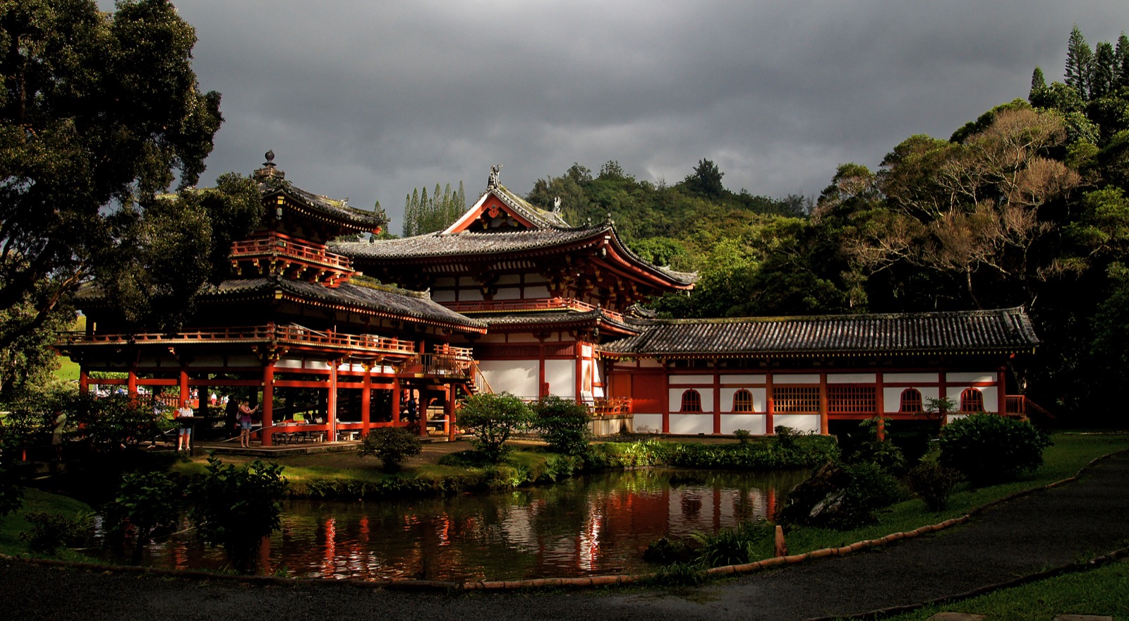 The Byodo-In Temple on Oʻahu, used for Korean-set scenes in Lost.